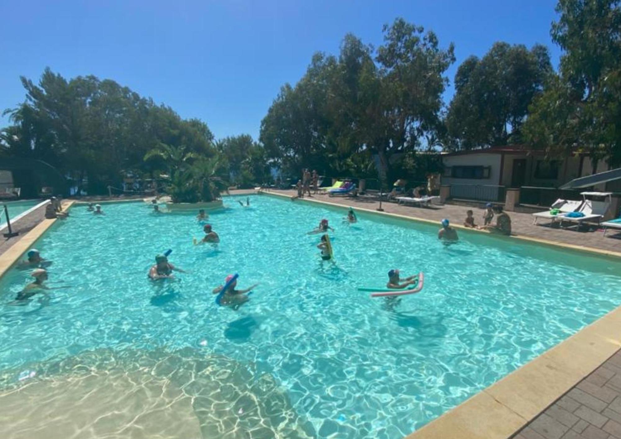 Villaggio Dei Fiori سانريمو المظهر الخارجي الصورة